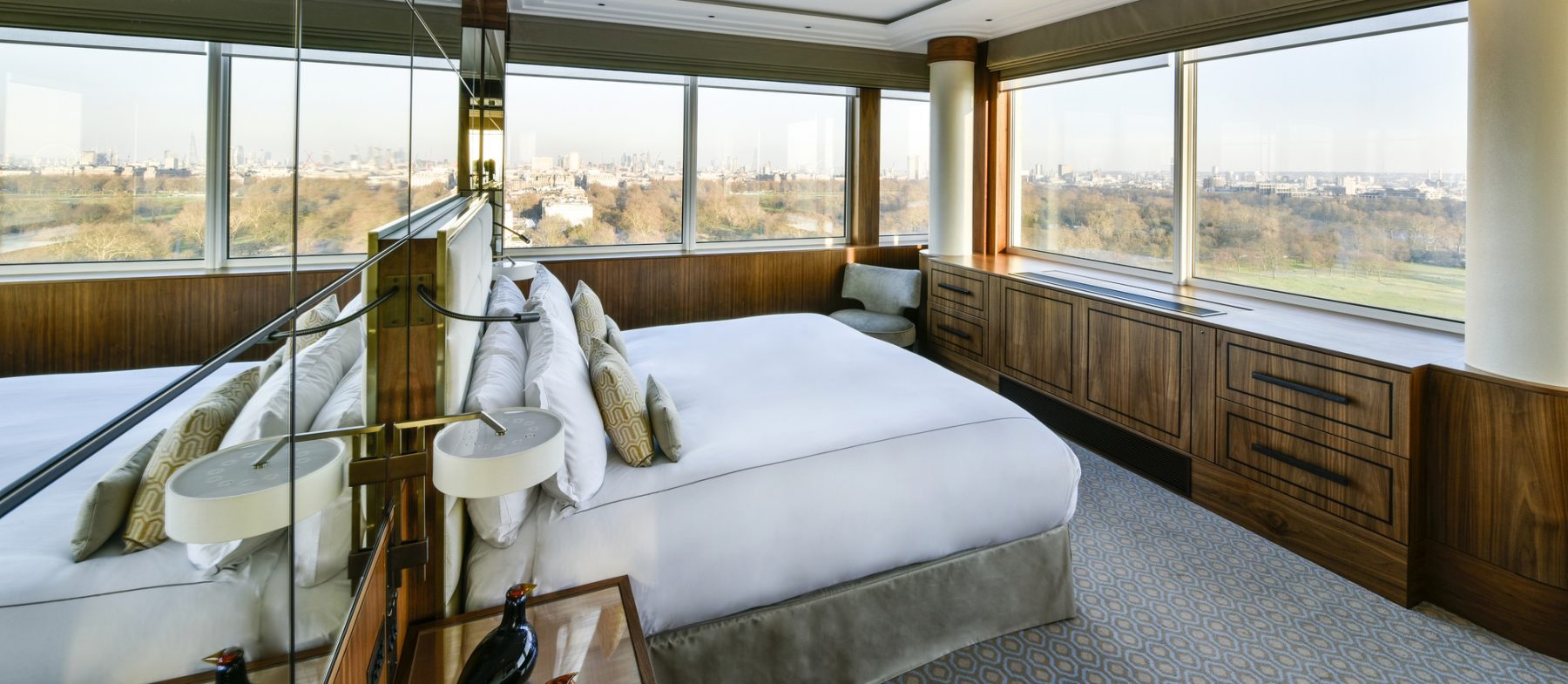 Suite with view on Hyde Park